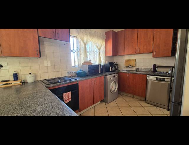 3 BEDROOM APARTMENT FOR SALE IN COUNTRY VIEW